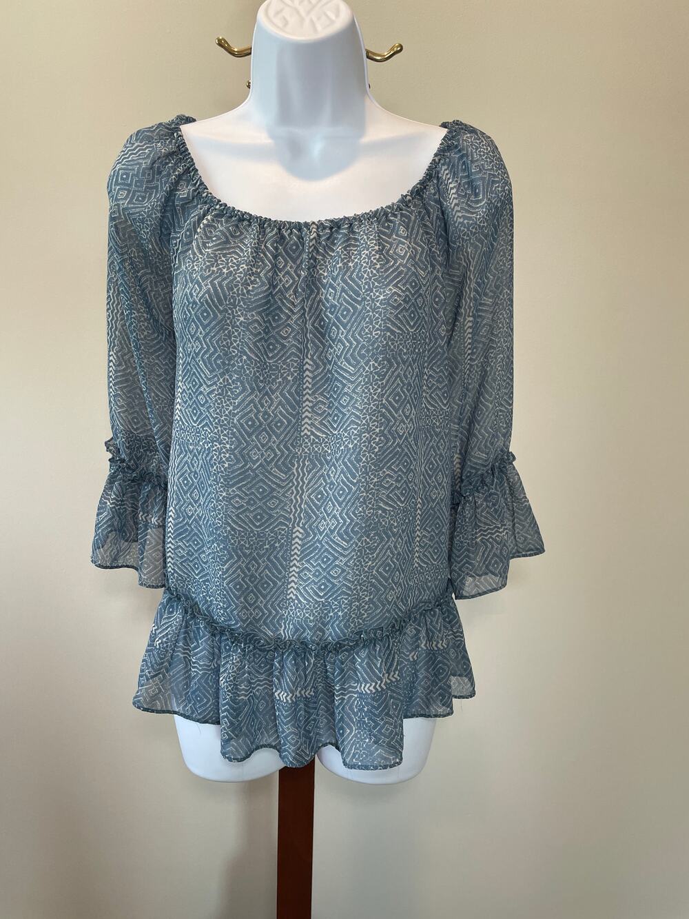 Lucky Brand Sheer Chiffon Boho Top Size L Light Blue Cream Lined